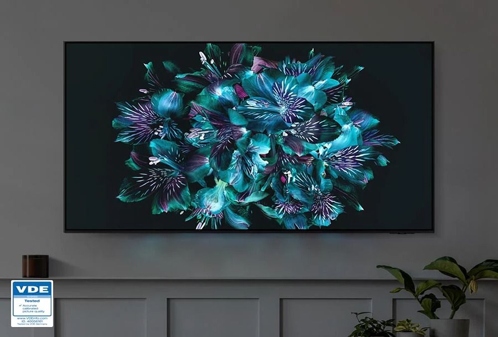 Elegantný Samsung OLED televízor.